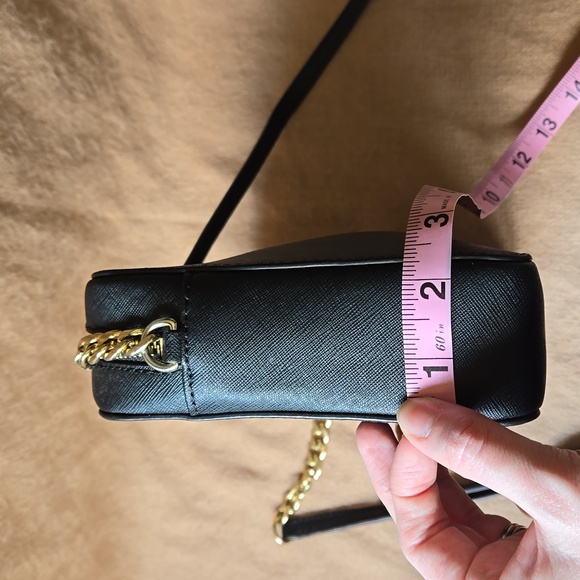 Michael Kors Jetset Crossbody - Picture 10 of 13